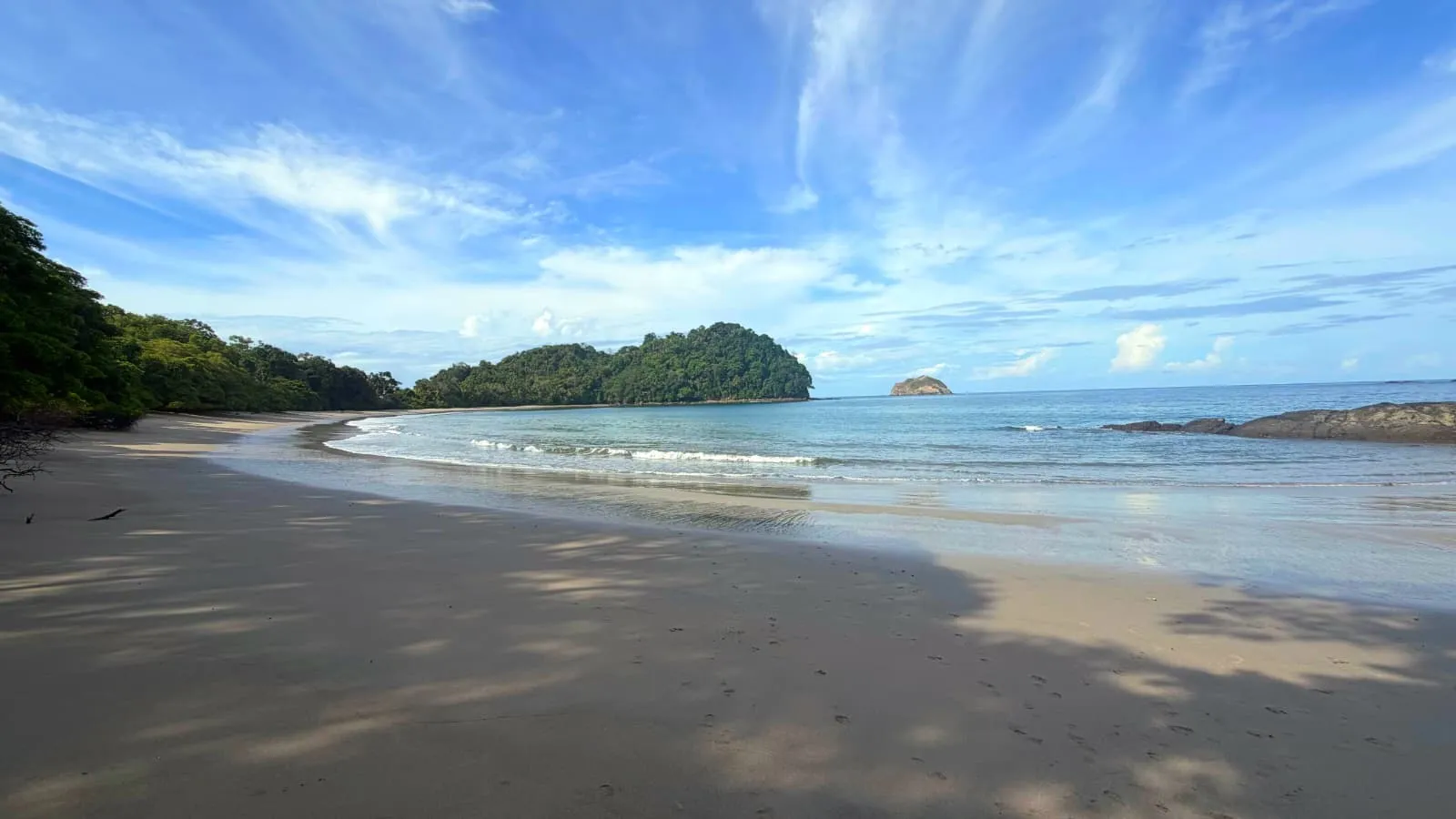 Playa tropical en Costa Rica